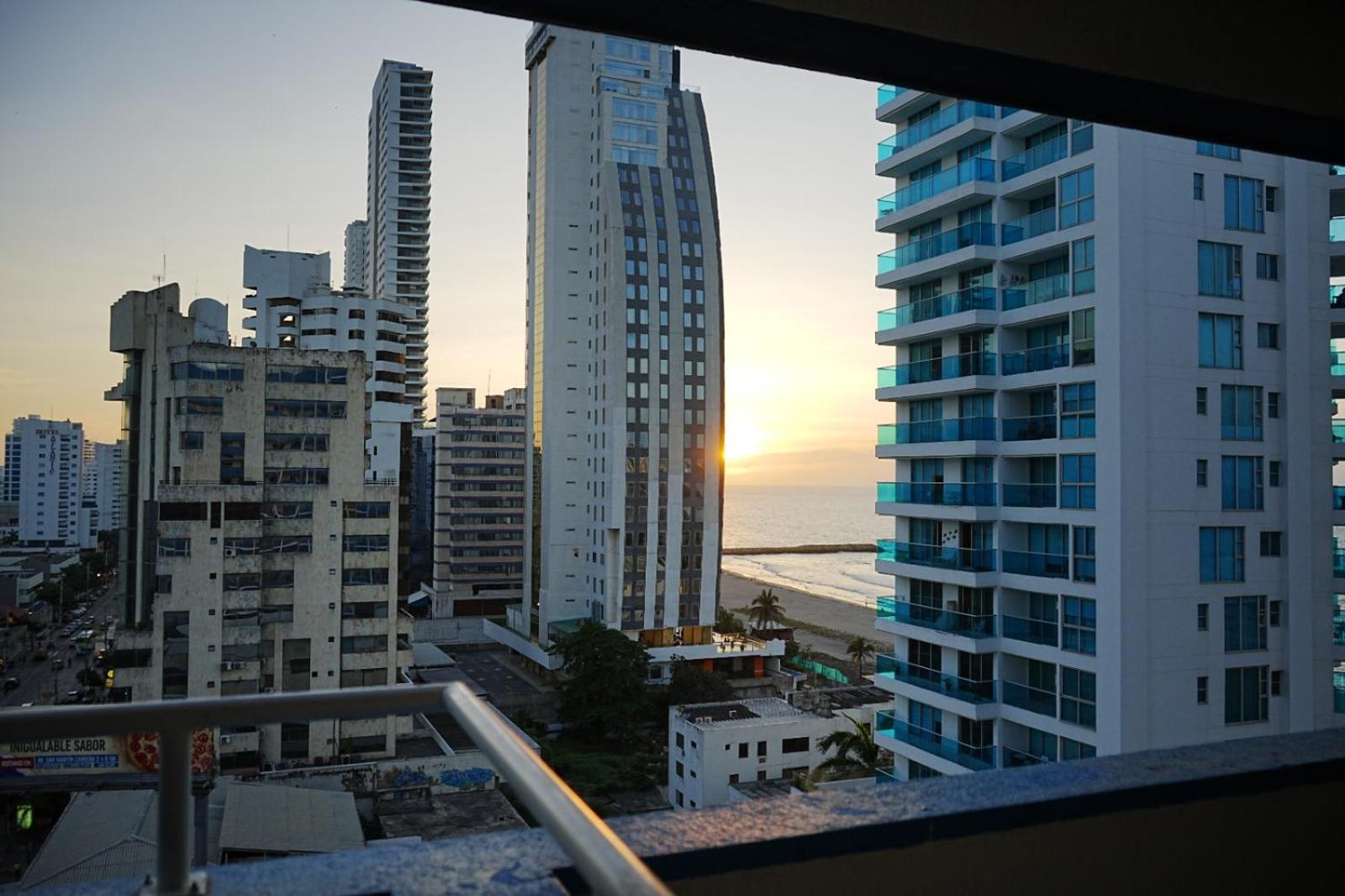 Frente Al Mar, Boca Grande Apt1105 *